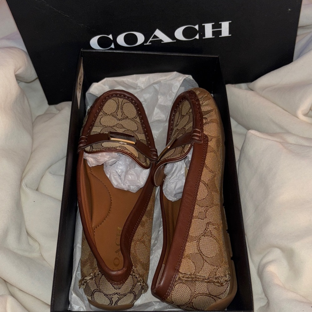 Coach Mona Sig Jacq driver flats